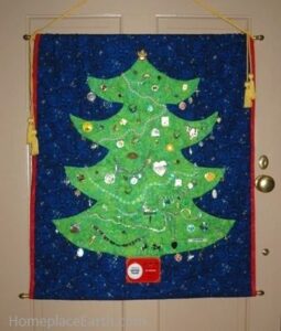 Holiday Heirloom Wallhanging Image